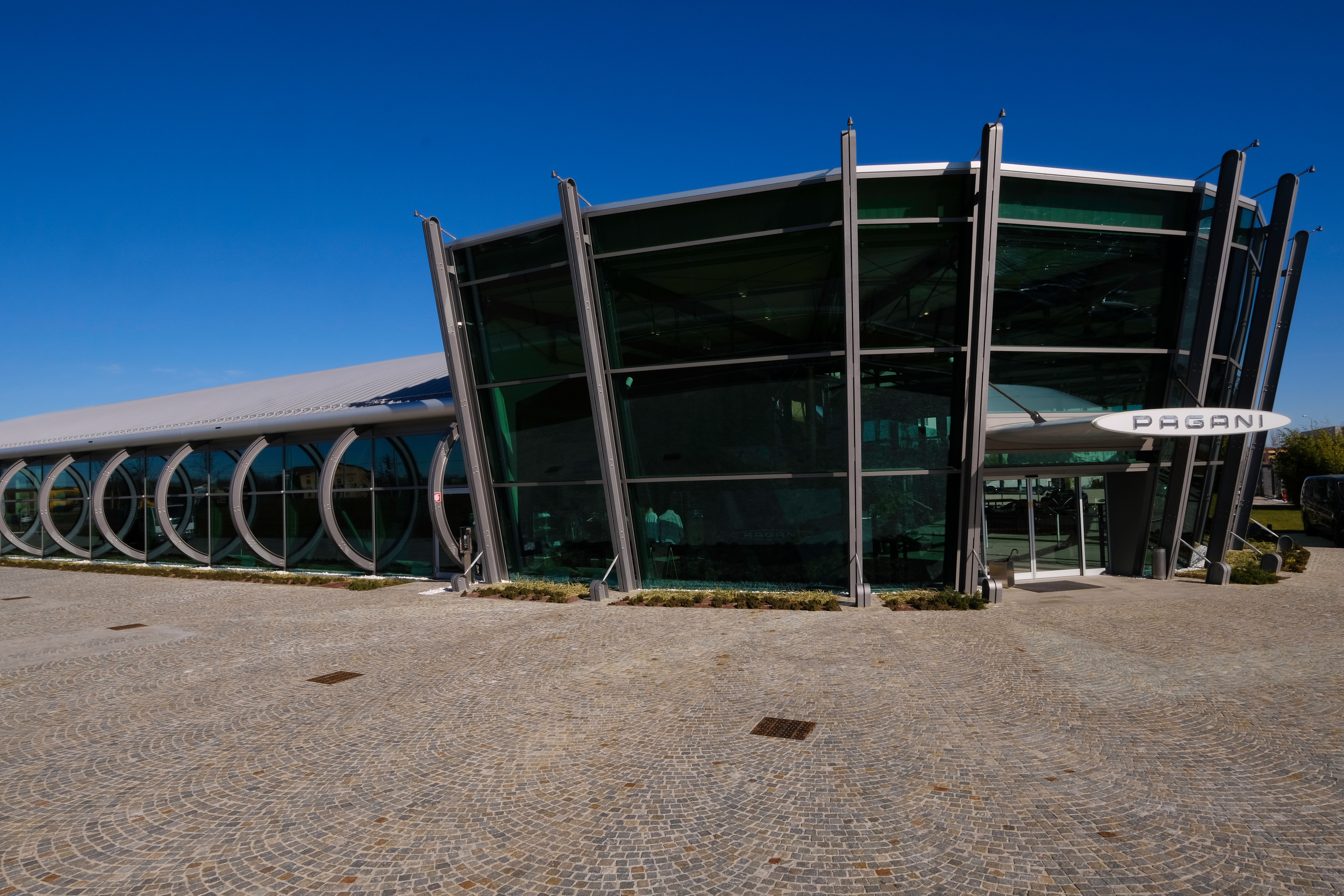 Pavimentos Atlas Concorde para la nueva sede de Pagani Automobili